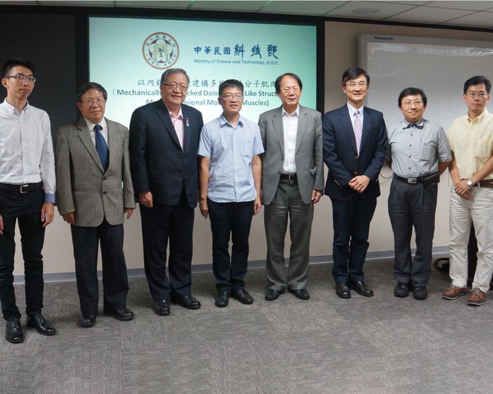 全球首例！人造分子肌肉重大突破 臺大化學本土團隊研究榮登《Nature Chem.》-封面圖